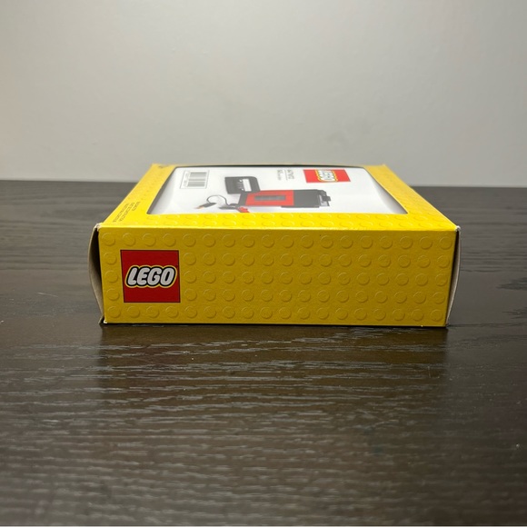 LEGO 6471612 Retro Tape Player Portable Cassette Player VIP Exclusive Walkman - Picture 5 of 9